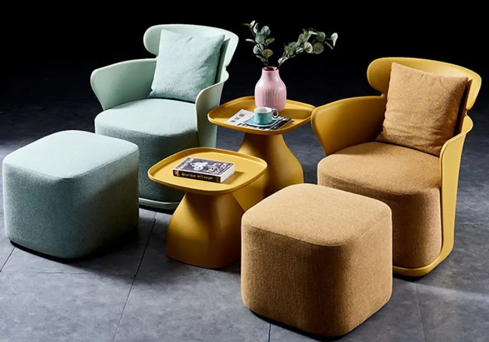 Les Fauteuils, Tabourets & Poufs